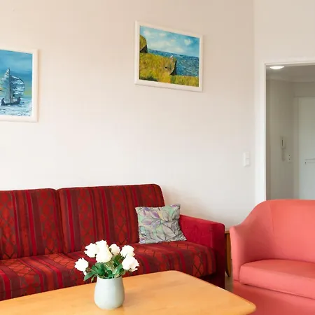 Apartment 392, Seepark *