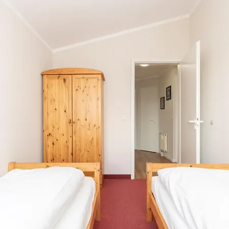 Apartment 392, Seepark